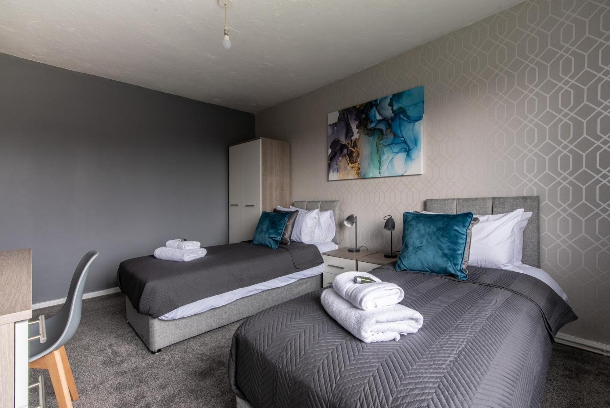 3 Bed Apartment - Perfect For Contractors Near Liverpool Airport Hale  Eksteriør bilde