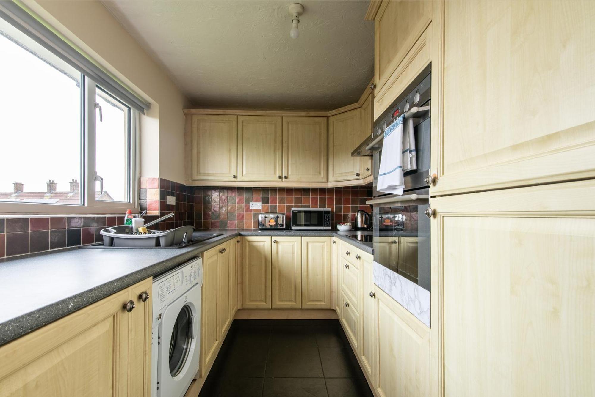 3 Bed Apartment - Perfect For Contractors Near Liverpool Airport Hale  Eksteriør bilde